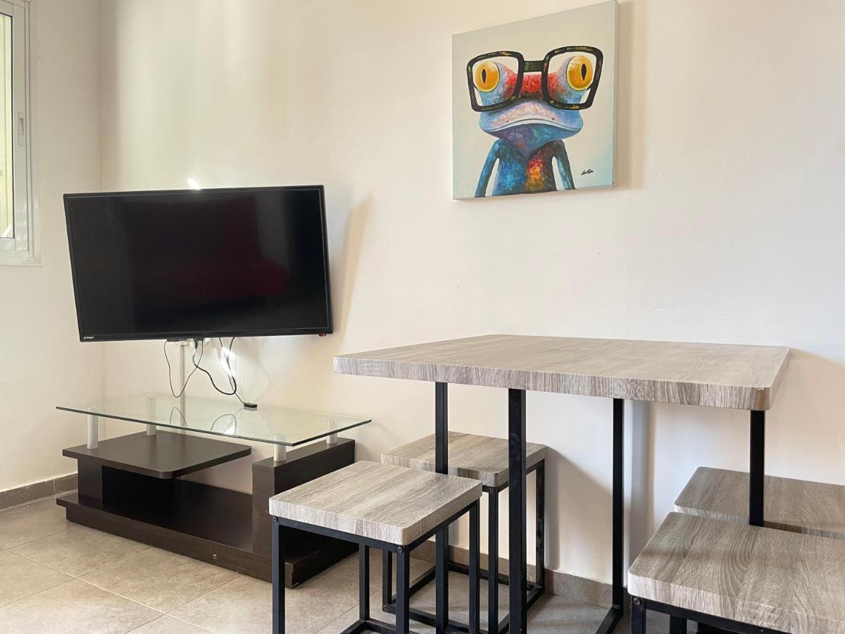 Miraks Harav Kuk Apartman Tel-Aviv Kültér fotó